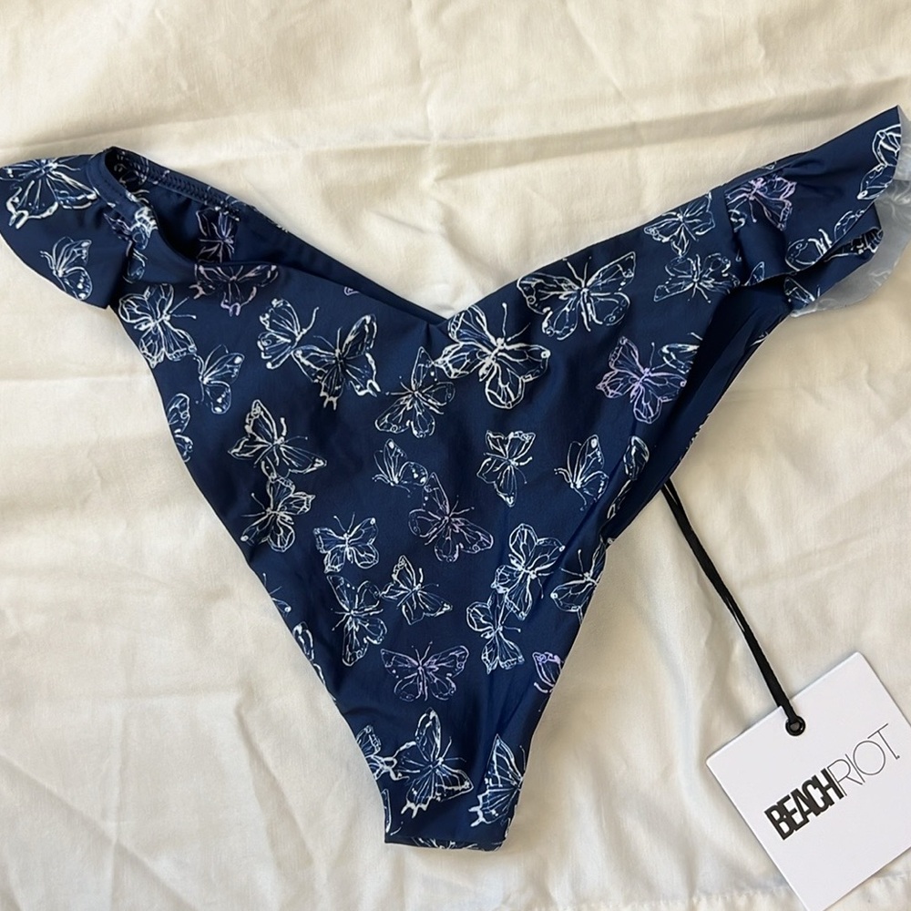 NWT! Beach Riot Rosie in Orchid Bloom Butterfly Bikini Bottom (S), part of a set